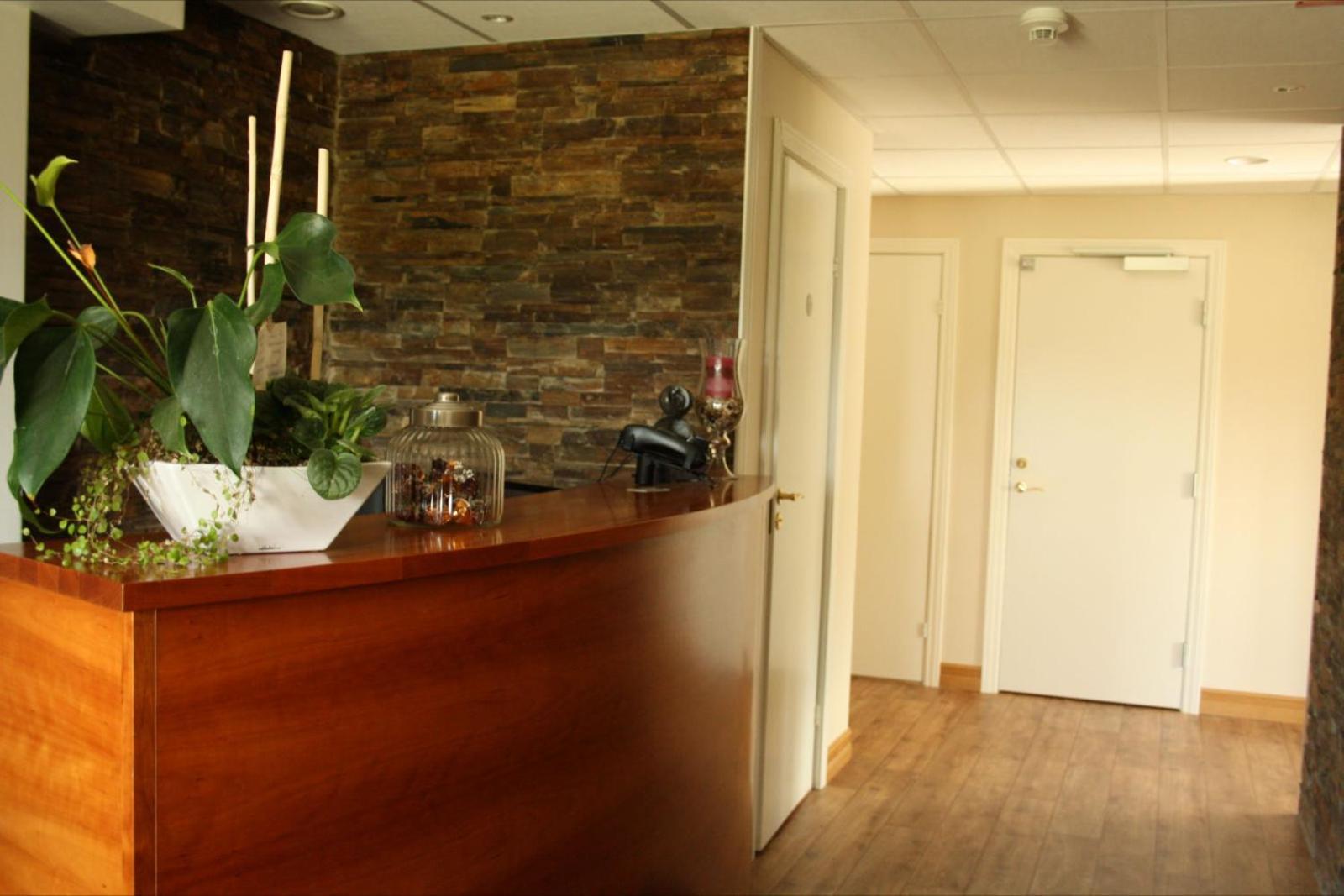 Hoegbo Hotell Skommarsgarden Сандвикен Екстериор снимка