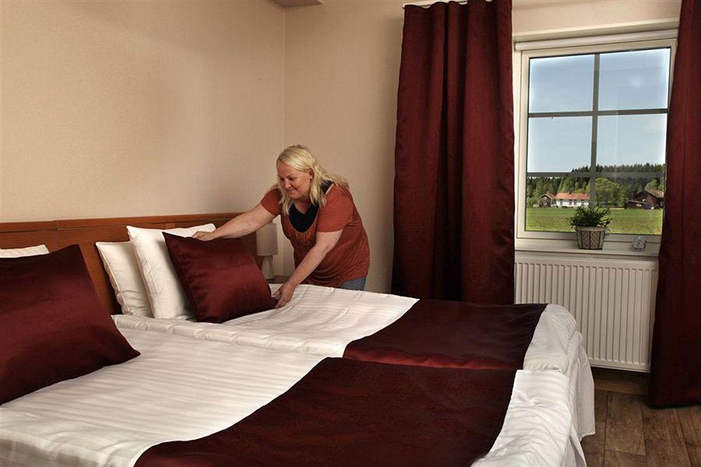Hoegbo Hotell Skommarsgarden Сандвикен Екстериор снимка