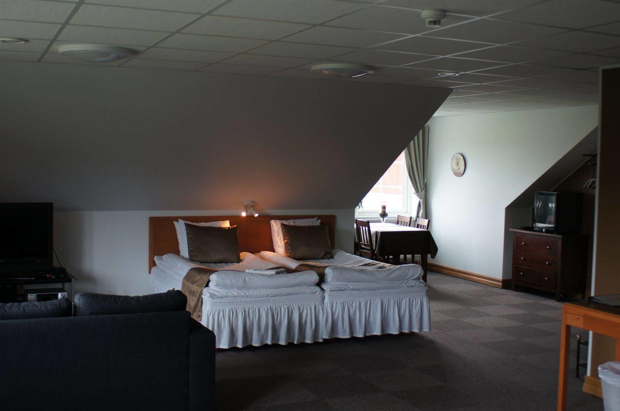 Hoegbo Hotell Skommarsgarden Сандвикен Екстериор снимка