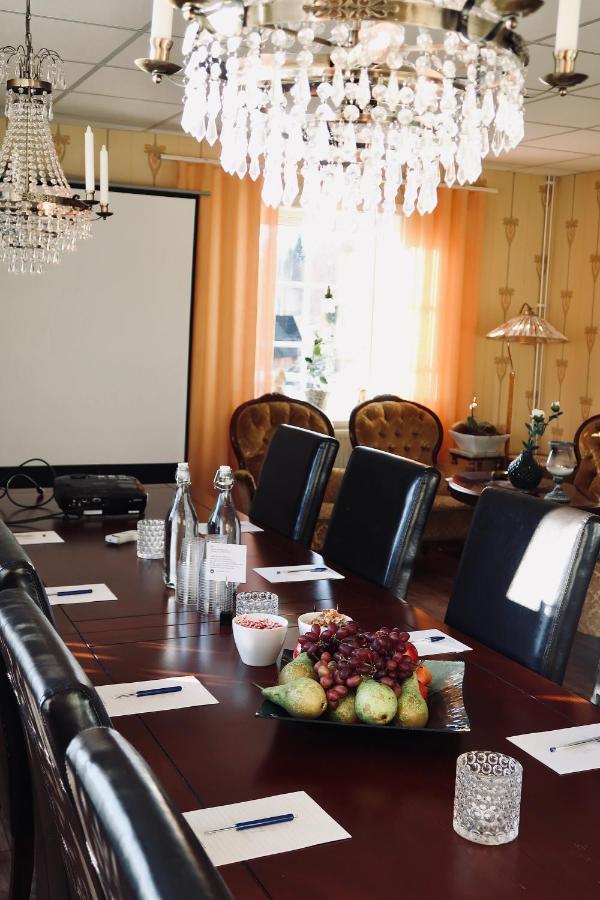Hoegbo Hotell Skommarsgarden Сандвикен Екстериор снимка